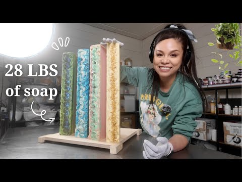 Life as a soap artist working from home🍃 A vlog.