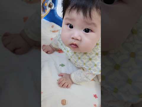 열심히 자라고 있구나#shorts #아기 #육아 #육아일기 #육아브이로그 #baby #10개월아기 #폭풍성장 #도담지안