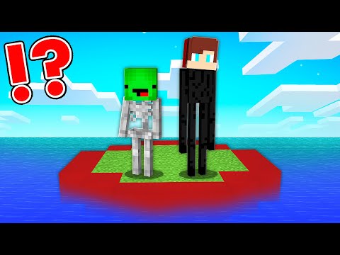 JJ And Mikey Survive In CIRCLE As MOBS In Minecraft - Maizen