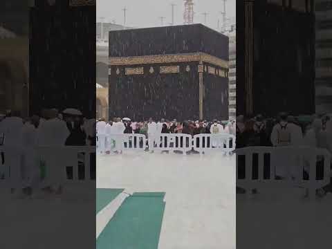 أمطار غزيرة على المسجد الحرام 🌧 #مكه_الان