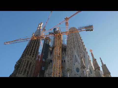 Sagrada Familia and Taco Bell