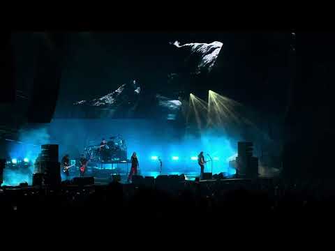 Korn Performs “Falling Away From Me” LIVE at Midflorida Credit Union Amphitheater 9.12.24 Tampa, FL