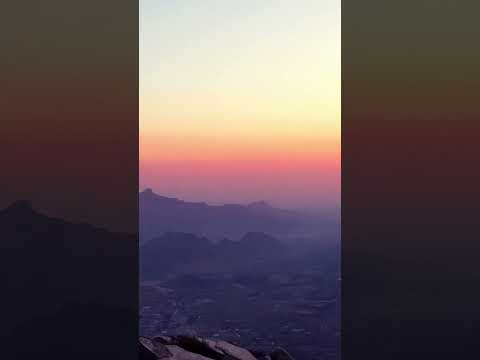 Very beautiful Quran recitation and🏔️ #quranrecitation #beatifulvoice #islamicquotes #explore #world