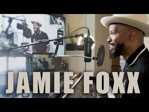 Jamie Foxx Sings Grandma's Hands!!!