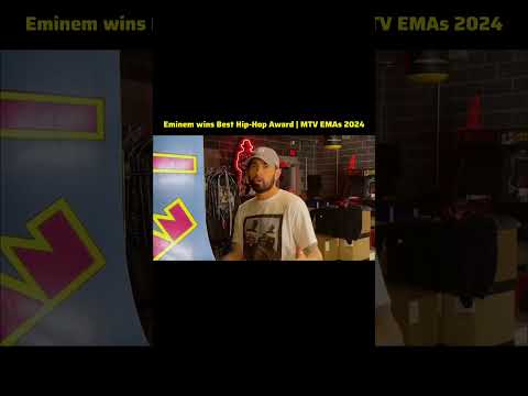 Eminem wins MTV EMA award