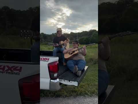 Jailbreak in the back of Bayker’s truck?? Uhh yeah!