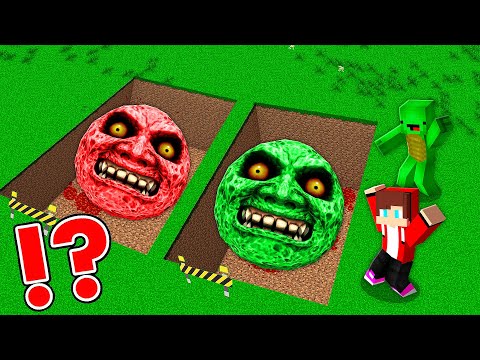 What's INSIDE RED And GREEN MOON GRAVES With Mikey And JJ In Minecraft - Maizen