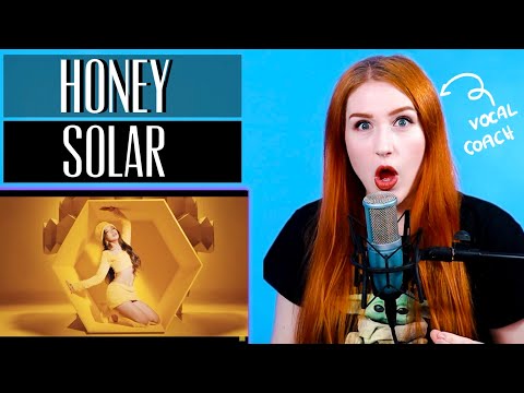 Solar (솔라)... HONEY (꿀) | Vocal Coach Analysis... i can't breathe... these VISUALS... she RAPS?!