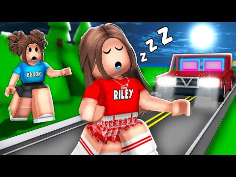 We Found Riley SLEEPWALKING In Roblox Brookhaven!!