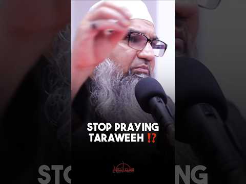 Stop Praying Tarawih .... Following Qaris Not Quran #shorts