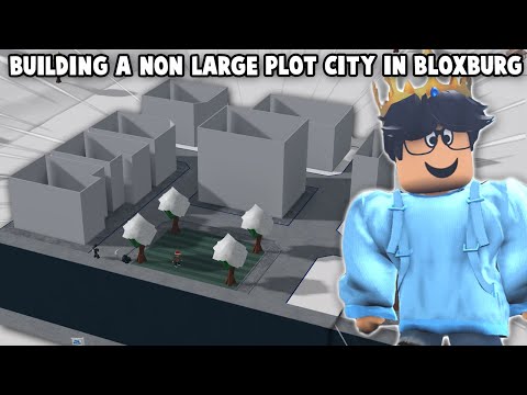 STARTING my NEW BLOXBURG CITY with NO LARGE PLOT GAMEPASS...