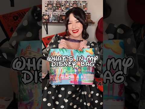 This expert Disney traveler is showing you what’s in her bag! What are your essentials? #disney