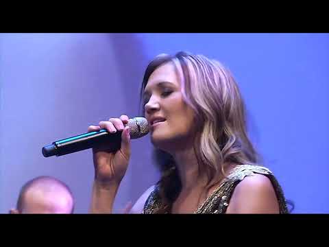 Theuns Jordaan & Juanita du Plessis - Dance Medley "LIVE" (2012)