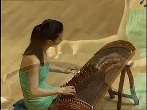 Traditional GuZheng music: 出水蓮  Lotus Emerging out of Water