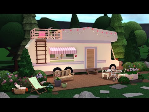 BUILDING AN RV/CAMPER VAN HOUSE IN BLOXBURG w/ Anix & Faulty