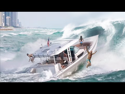 60 Idiots In Boats Caught On Camera !