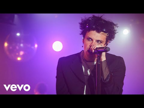 YUNGBLUD - Happier in the Live Lounge