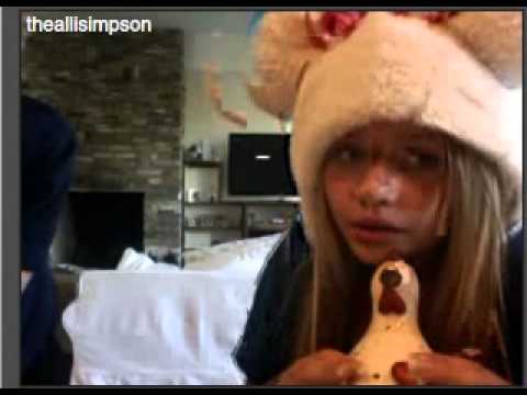 Alli Simpson on TyniChat (11/05/11) part 3