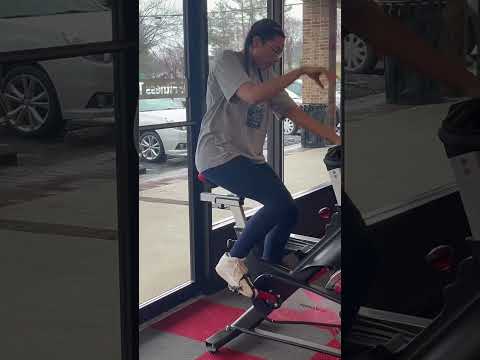 Guys did she crap in the seat…? Wtf is this #crap #gym #workout #funny