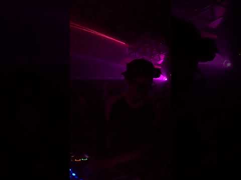 THIS SET IS CRAZY (INDIE DANCE DJ SET) LIVE FROM A BASEMENT IN MEXICO CITY!