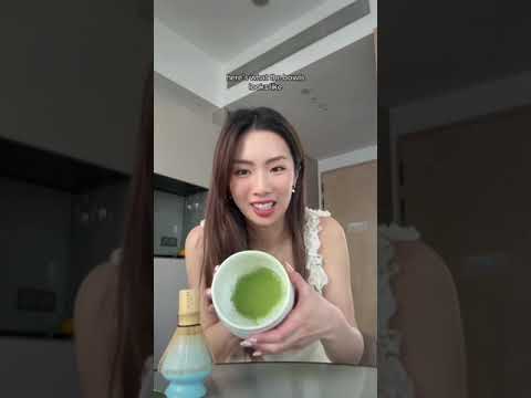 Make a matcha with me in Singapore! 🍵🇸🇬 #matcha #greentea #singapore