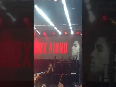 Alex Aiono opening for Sabrina Carpenter