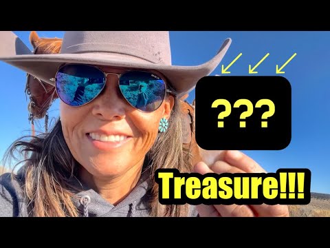 DANIELLE’S BIG FIND 😱  | HORSEBACK FUN