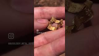 Gold treasure in the dirt. #metaldetecting #detecting #relichunting #history #treasurehunting