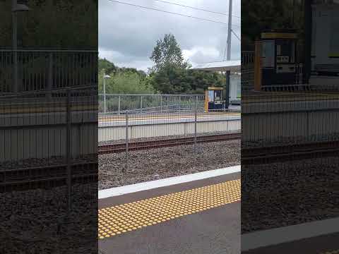 Sunnyvale train station on a windy day #kuyabogpilotzn #auckland #newzealand #aucklandtransport