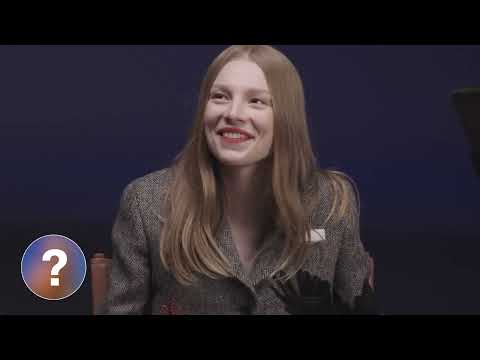 Name That Tune: Flute Edition with Hunter Schafer & Dan Stevens