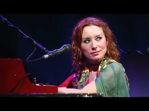 Tori Amos - Yes, Anastasia (Lyrics)